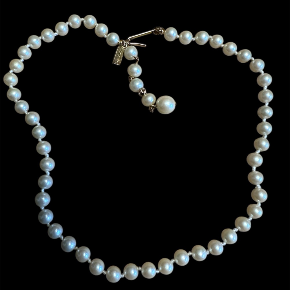 Marvella Faux Pearl Necklace possibly for a child very small gold tone closure